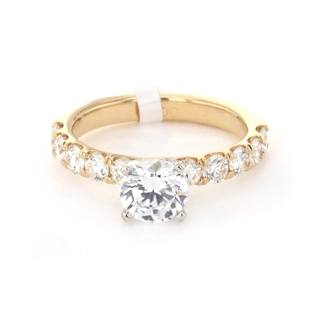 0.92 ctw Diamond Solitaire Engagement Ring