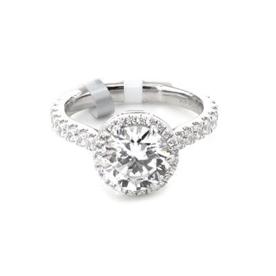 0.70 ctw Diamond Halo Engagement Ring