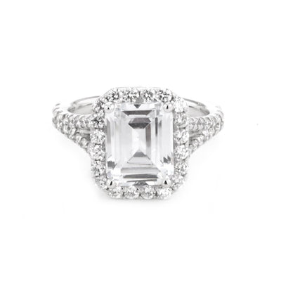 1.07 ctw Diamond Halo Engagement Ring