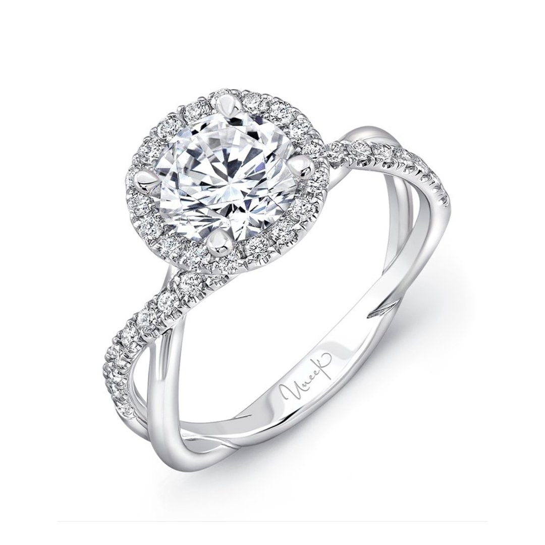 0.35 ctw Diamond Halo Engagement Ring