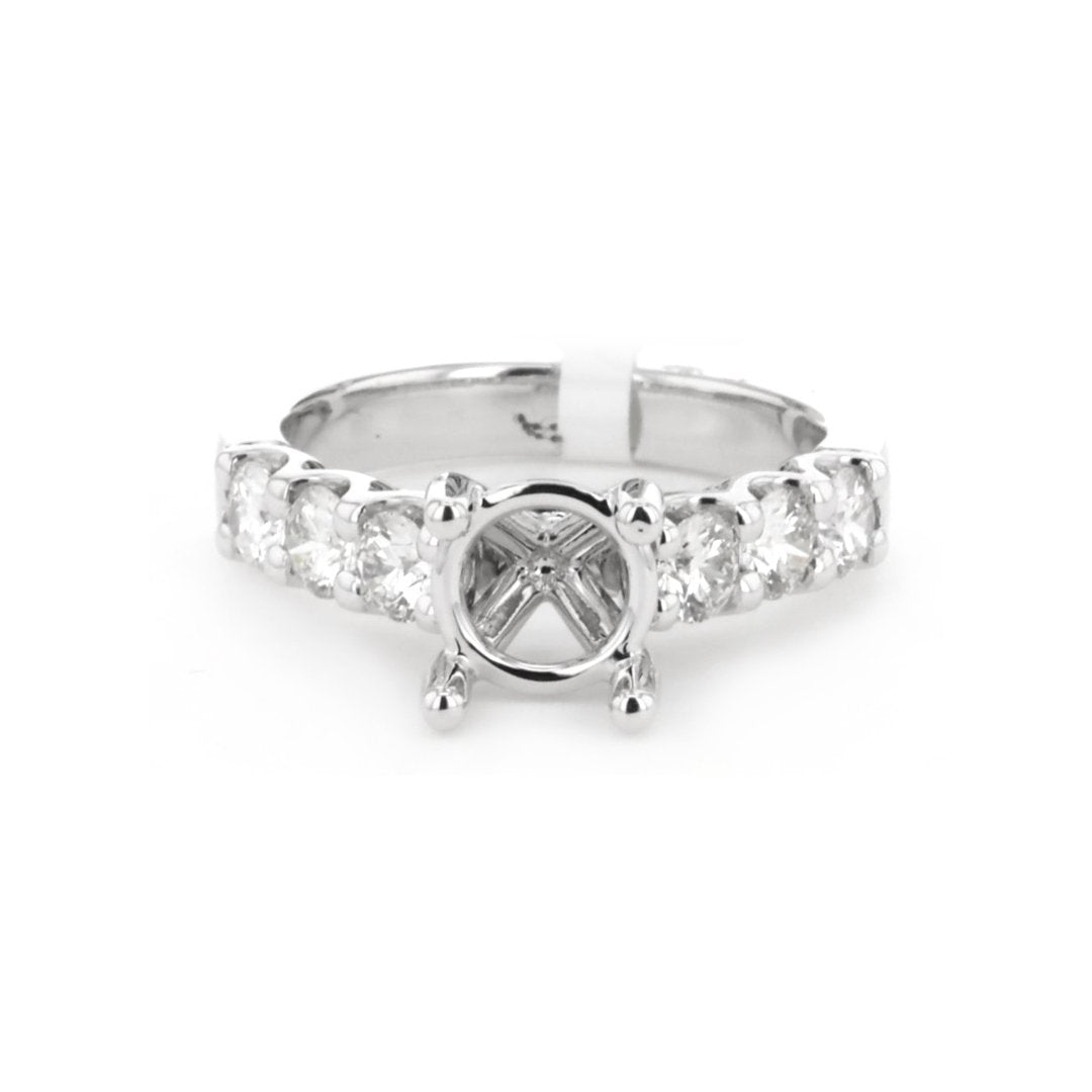 0.90 ctw Diamond Solitaire Engagement Ring