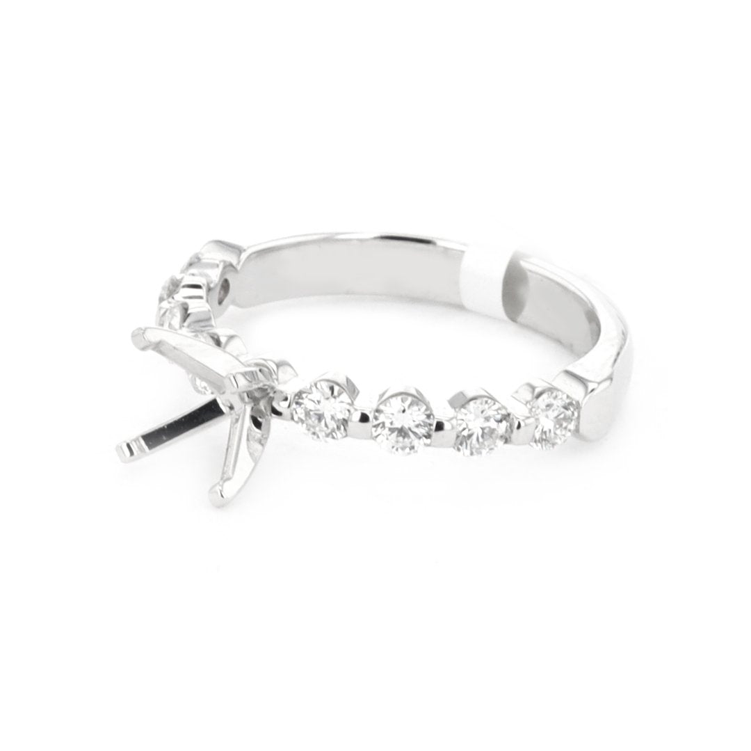 0.70 ctw Diamond Solitaire Engagement Ring
