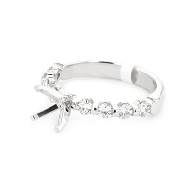 0.70 ctw Diamond Solitaire Engagement Ring