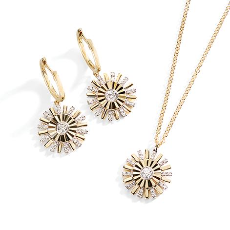 0.11 ctw Diamond Pendant Necklace