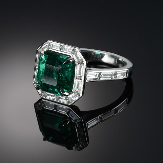 Emerald & Diamond Halo Ring