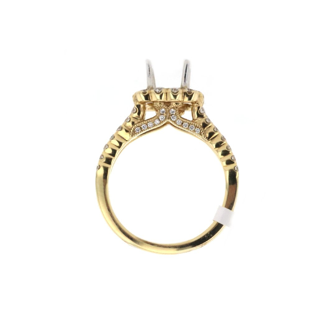 0.88 ctw Diamond Halo Engagement Ring