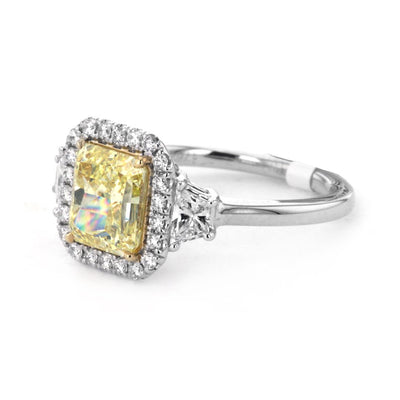 2.26 ct Diamond Halo Engagement Ring