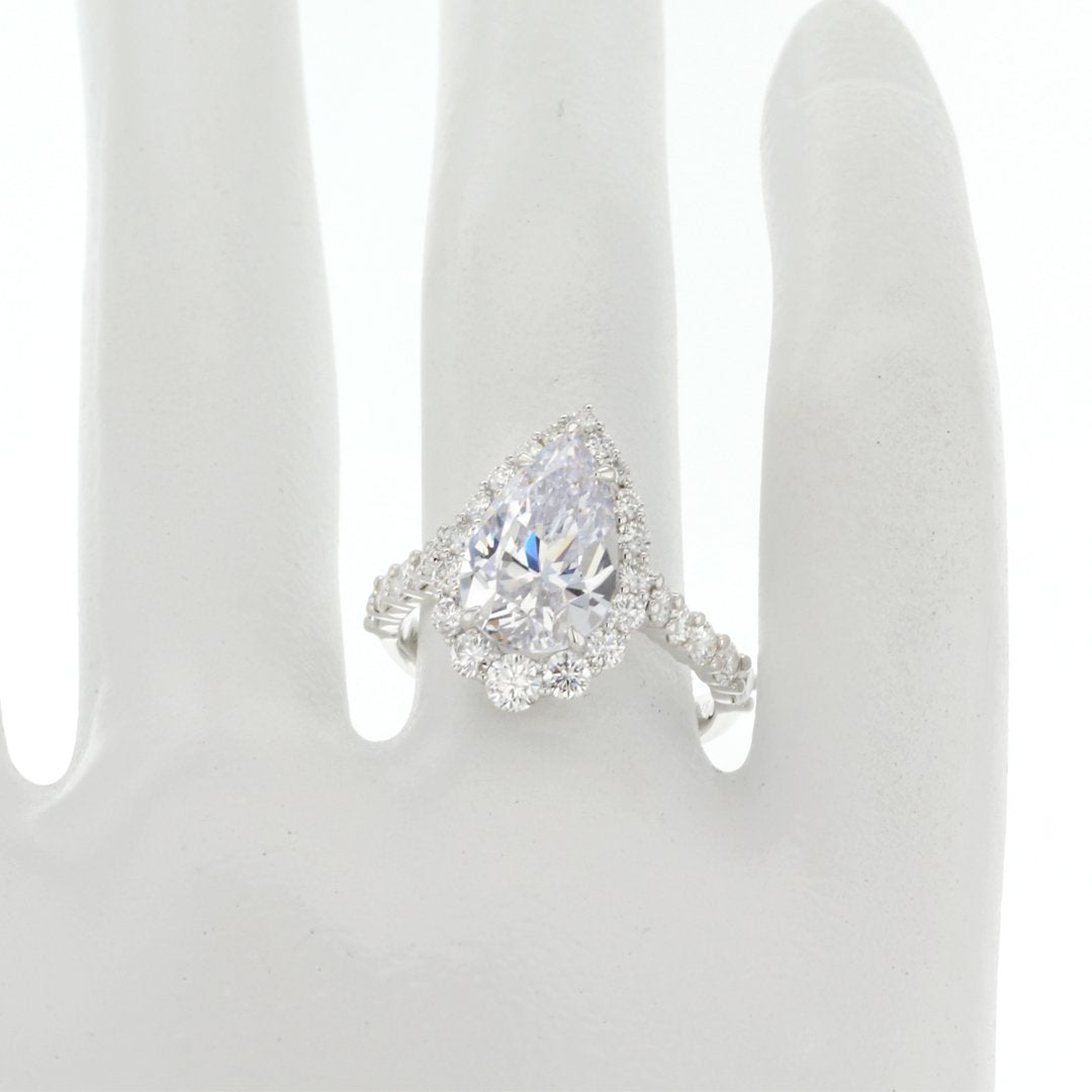 1.11 ctw Diamond Halo Engagement Ring