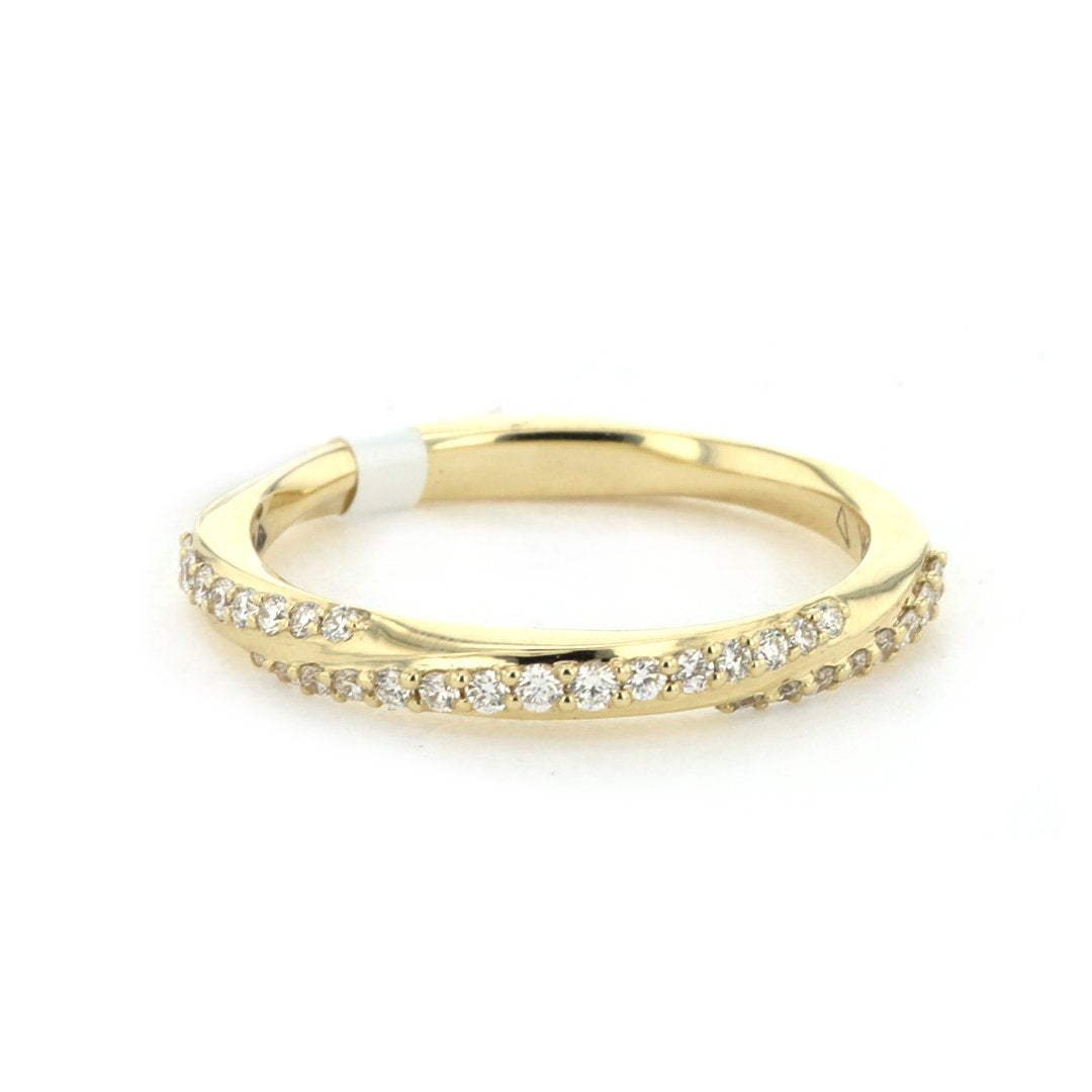 0.21 ctw Diamond Band