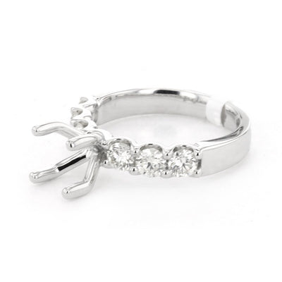 0.90 ctw Diamond Solitaire Engagement Ring