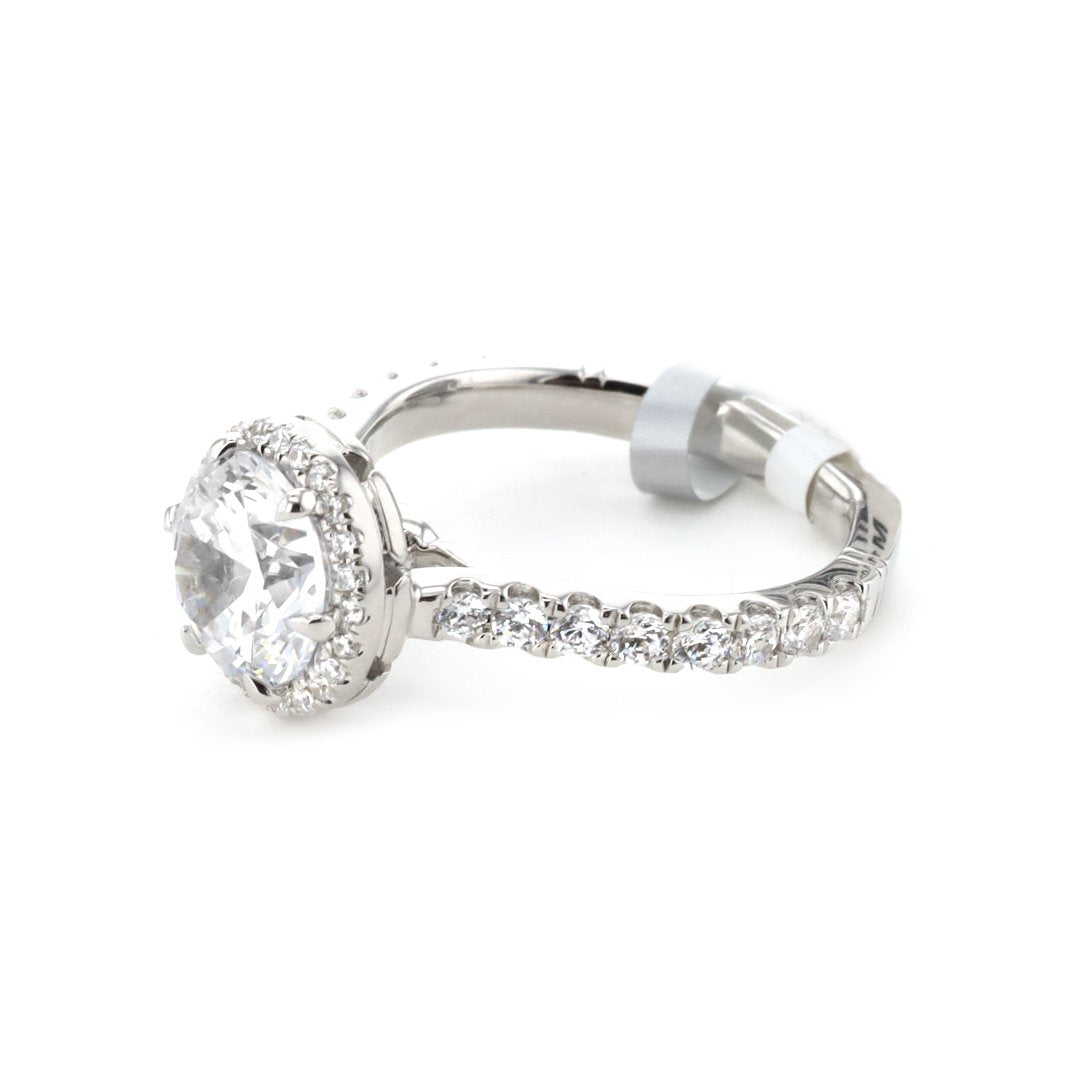 0.70 ctw Diamond Halo Engagement Ring
