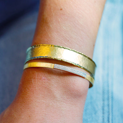 0.34 ctw Diamond Hammered Cuff Bracelet