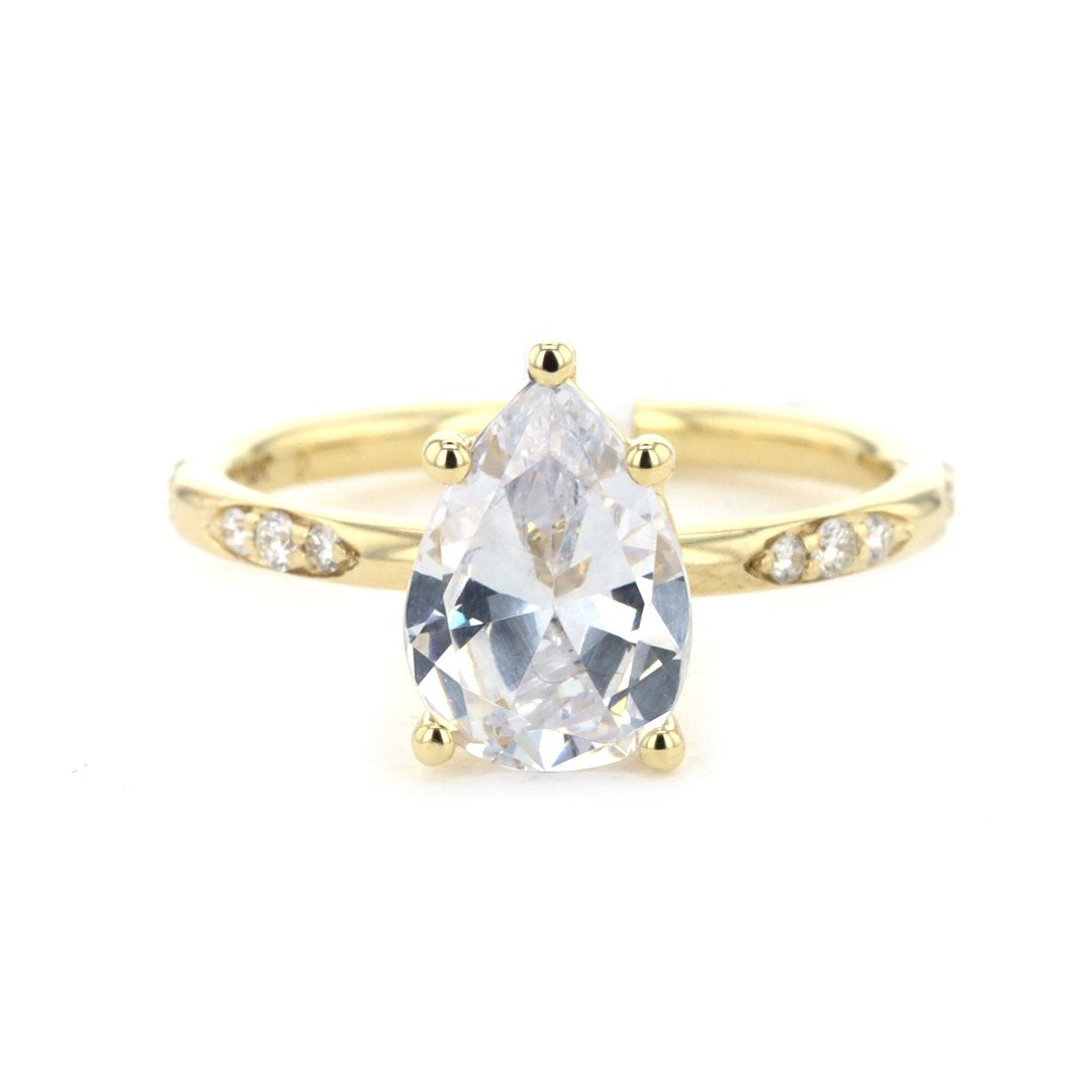 0.12 ctw Diamond Solitaire Engagement Ring