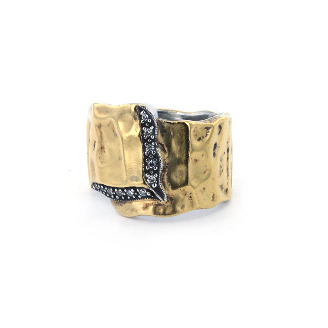 0.08 ctw Diamond Buckle Ring