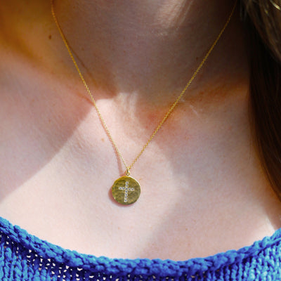 0.11ctw Diamond Cross Disc Necklace