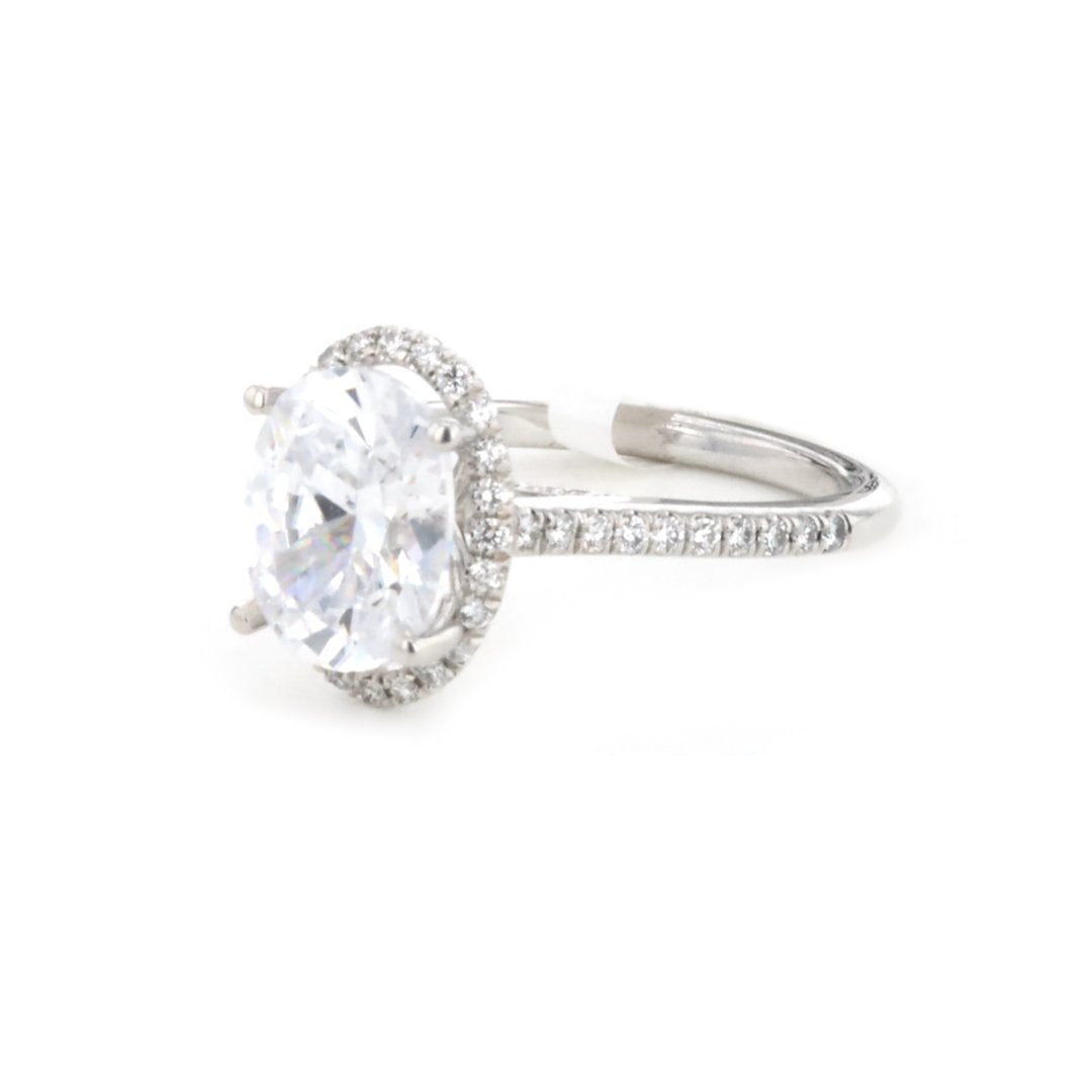 0.26 ctw Diamond Halo Engagement Ring