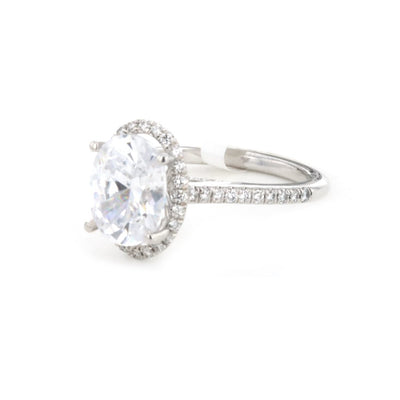 0.26 ctw Diamond Halo Engagement Ring