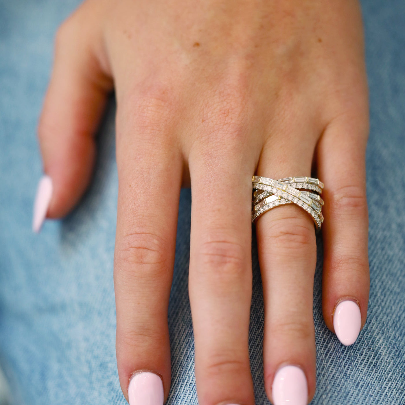 3.27 ctw Diamond 6-Row Band
