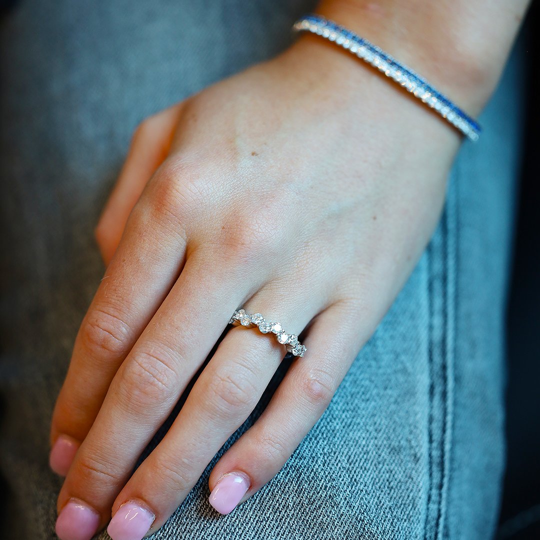 1.24 ctw Diamond Band