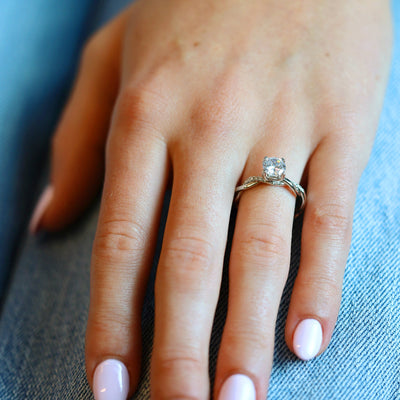 0.09 ctw Diamond Solitaire Engagement Ring
