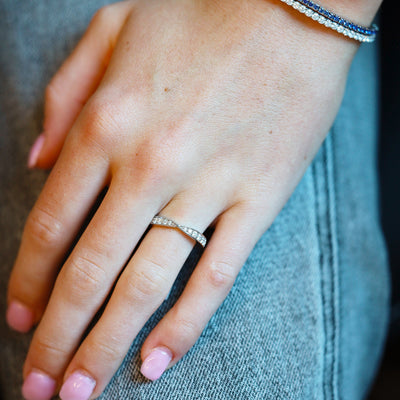 0.45 ctw Diamond Contour Band
