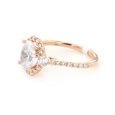 0.69 ctw Diamond Halo Engagement Ring