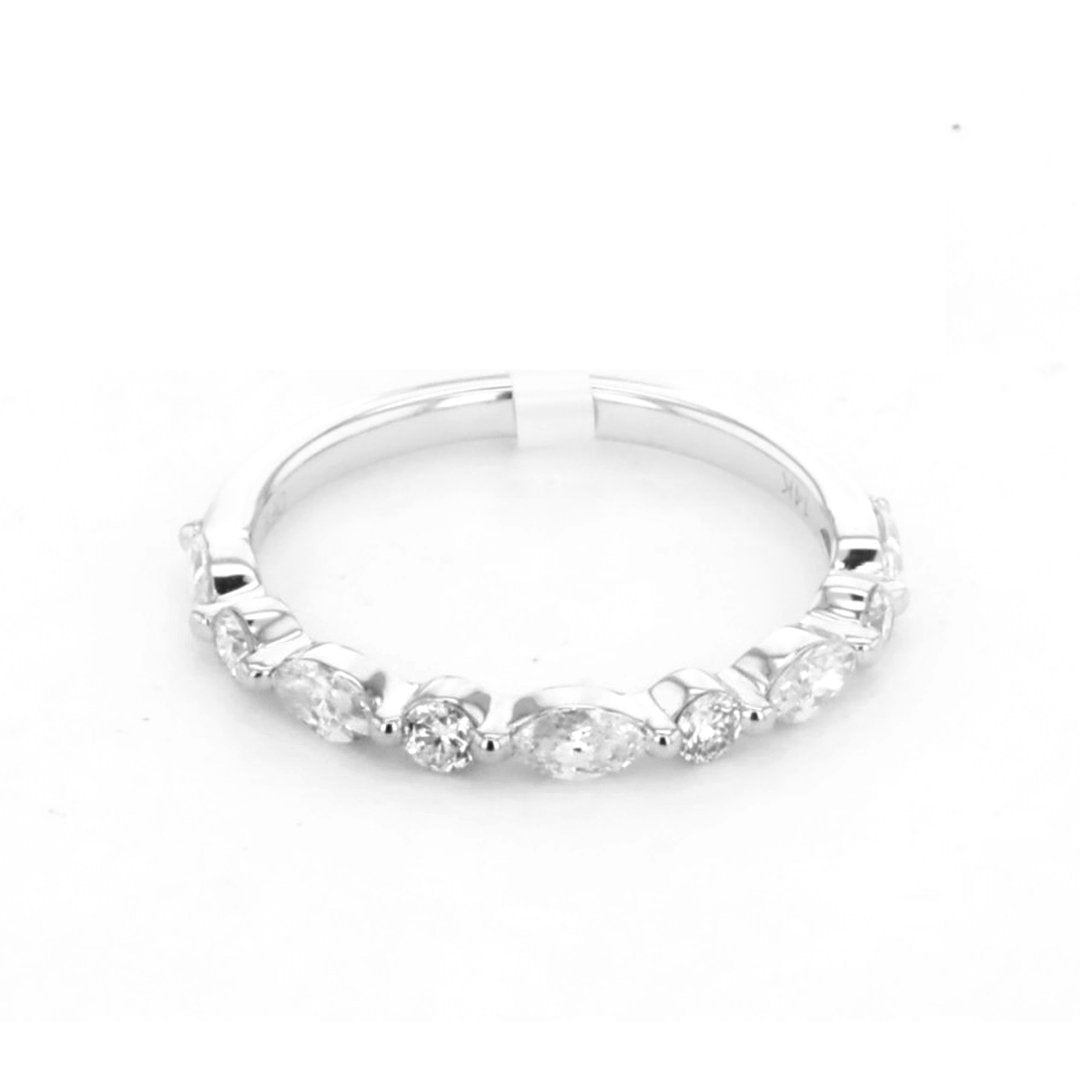 0.70 ctw Diamond Band