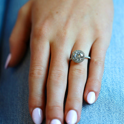0.40 ctw Diamond Halo Engagement Ring