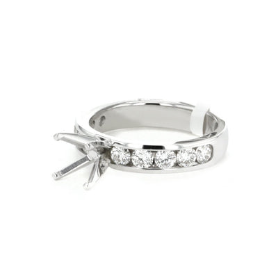 0.90 ctw Diamond Solitaire Engagement Ring