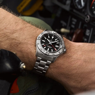 44MM Avenger GMT