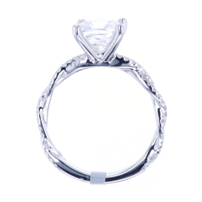 0.33 ctw Diamond Solitaire Engagement Ring
