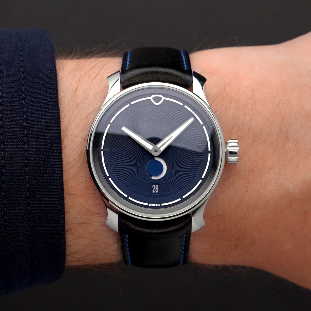 37.05 Moonphase