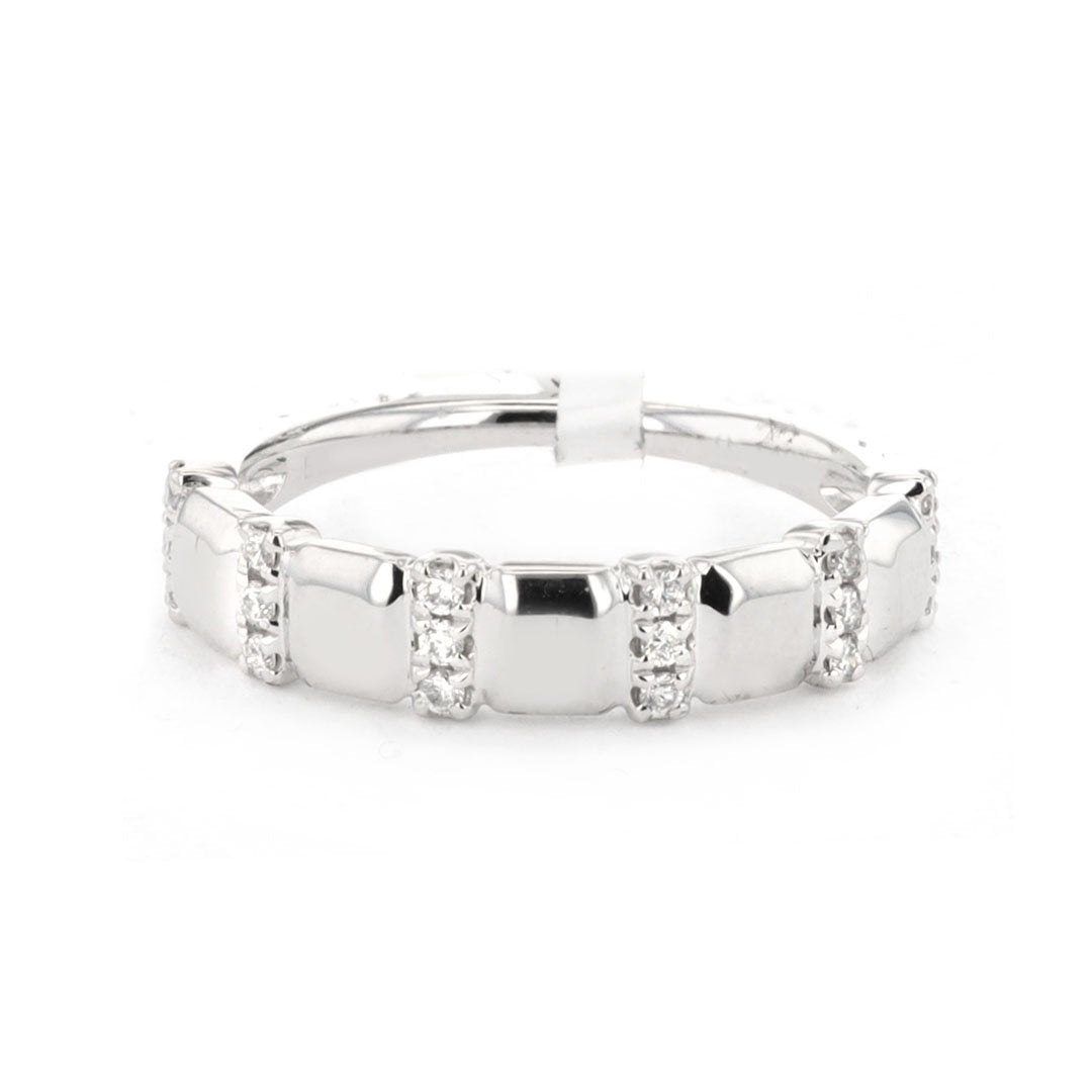 0.14 ctw Diamond Band