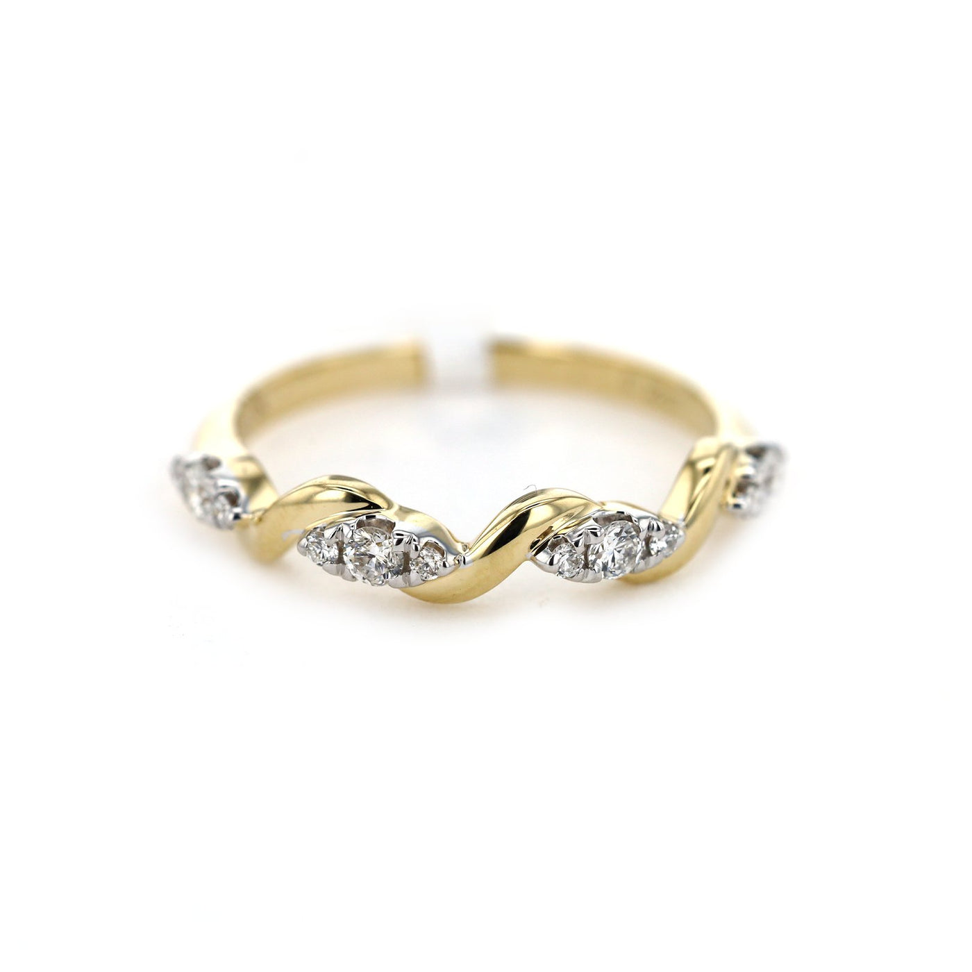 0.21 ctw Diamond Band