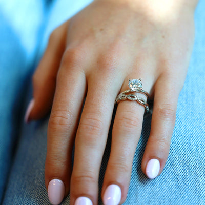 0.18 ctw Diamond Band
