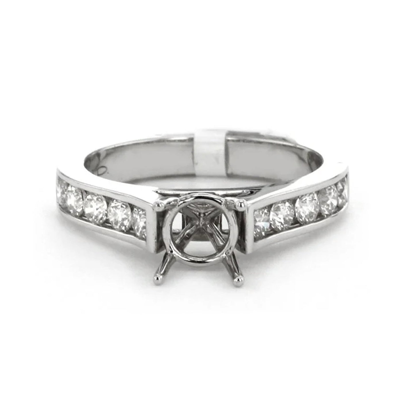 0.63 ctw Diamond Solitaire Engagement Ring