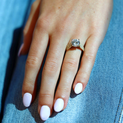 0.96 ctw Diamond Solitaire Engagement Ring