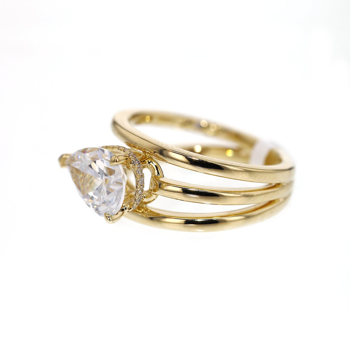0.10 ctw Diamond Hidden Halo Engagement RIng