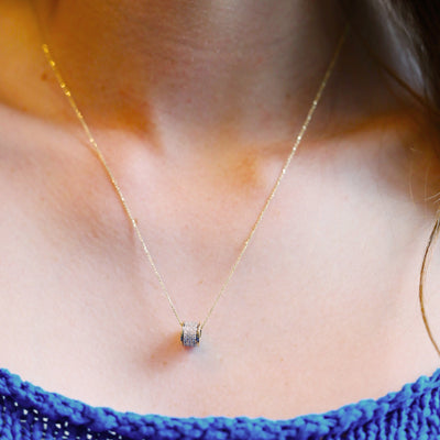 0.38ctw Diamond Rolling Pendant Necklace