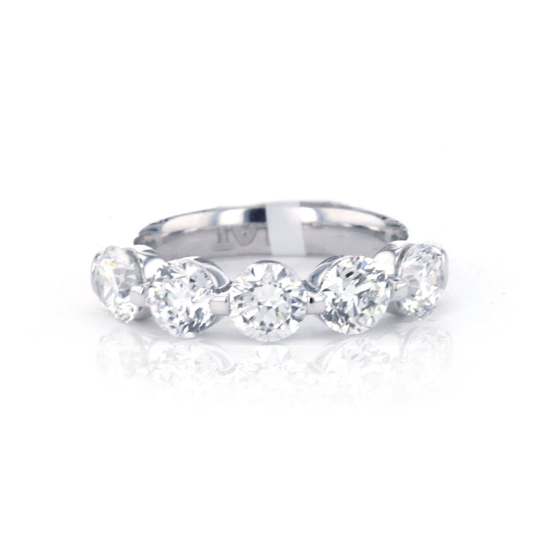 2.55 ctw Diamond Band