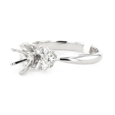 0.60 ctw Diamond Solitaire Engagement Ring