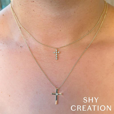 15+3" 0.03 ctw Diamond Cross Necklace