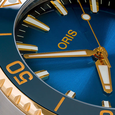 41.5MM Aquis Bico Date