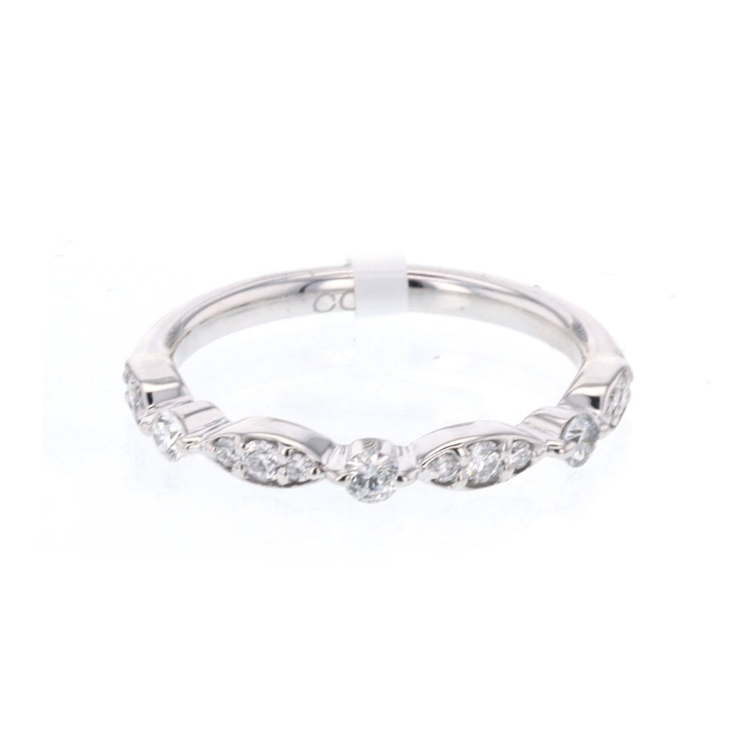 0.22 ctw Diamond Band