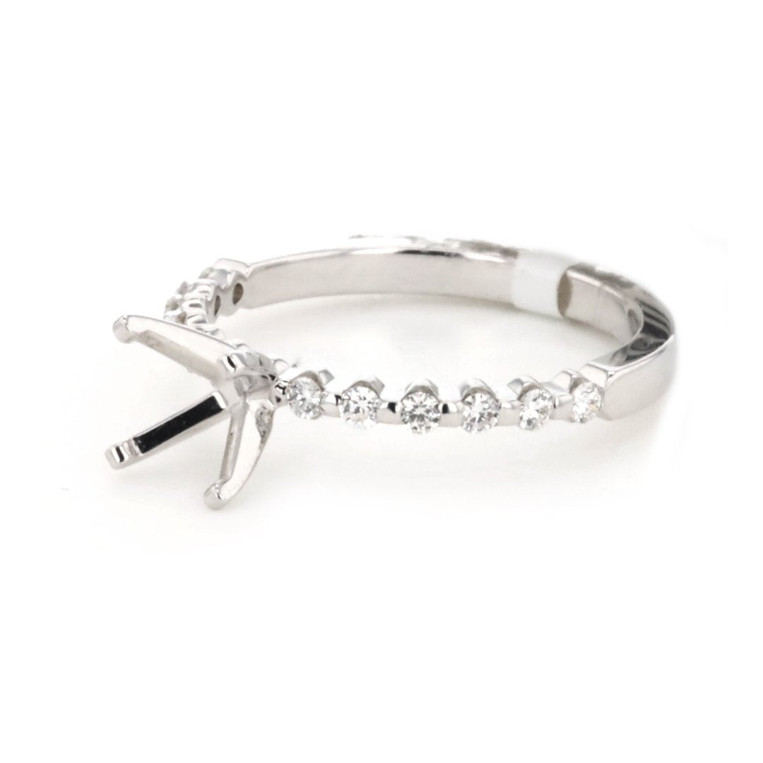 0.22 ctw Diamond Solitaire Engagement Ring