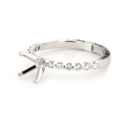 0.22 ctw Diamond Solitaire Engagement Ring