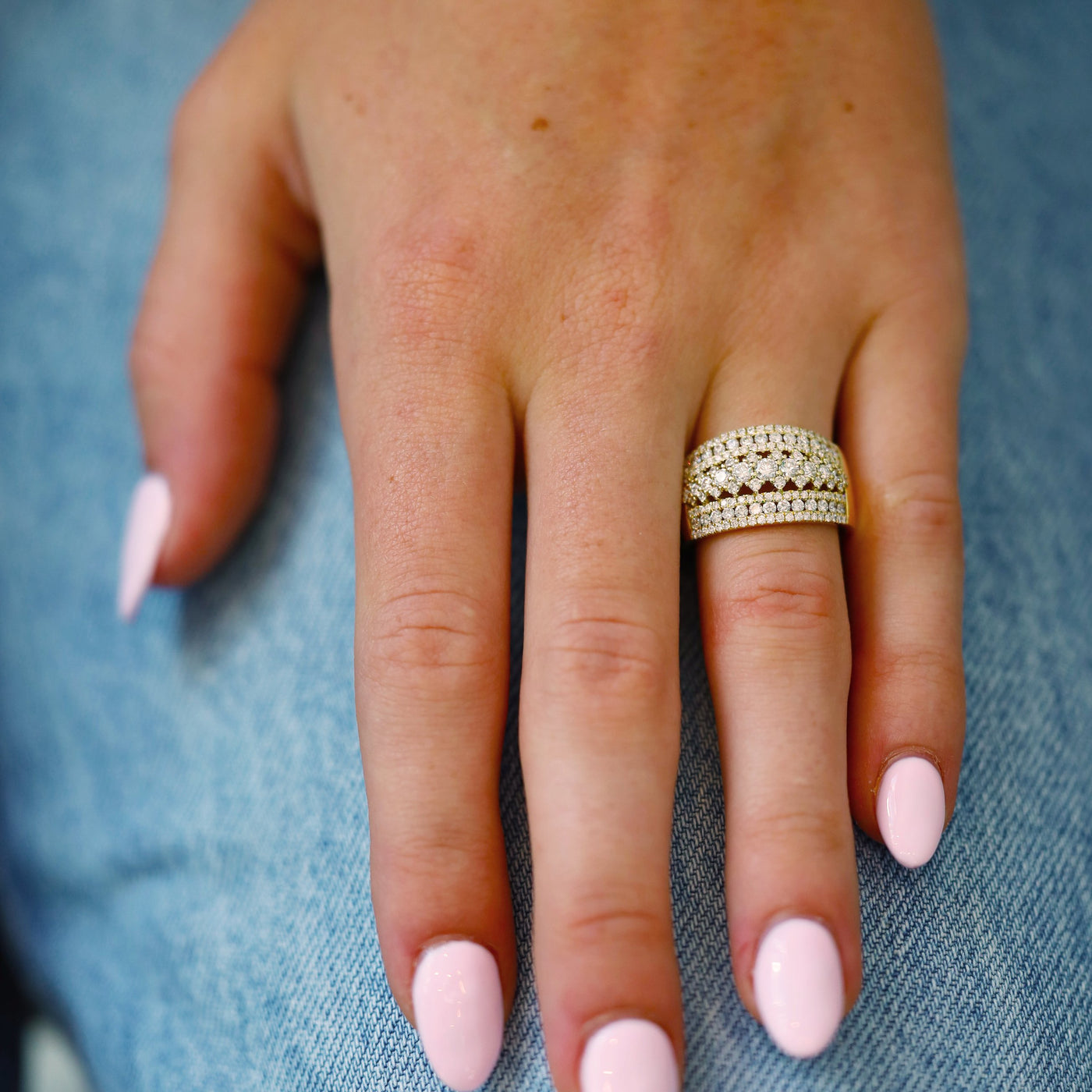 1.28 ctw Diamond 9-Row Band