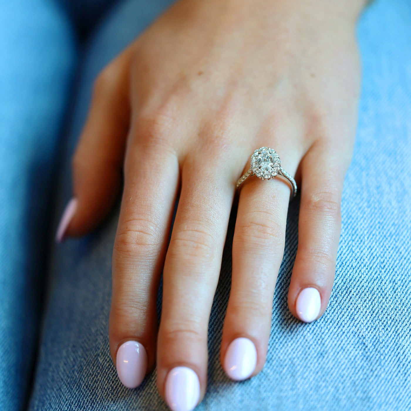 1.01 ct Diamond Oval Halo Engagement Ring