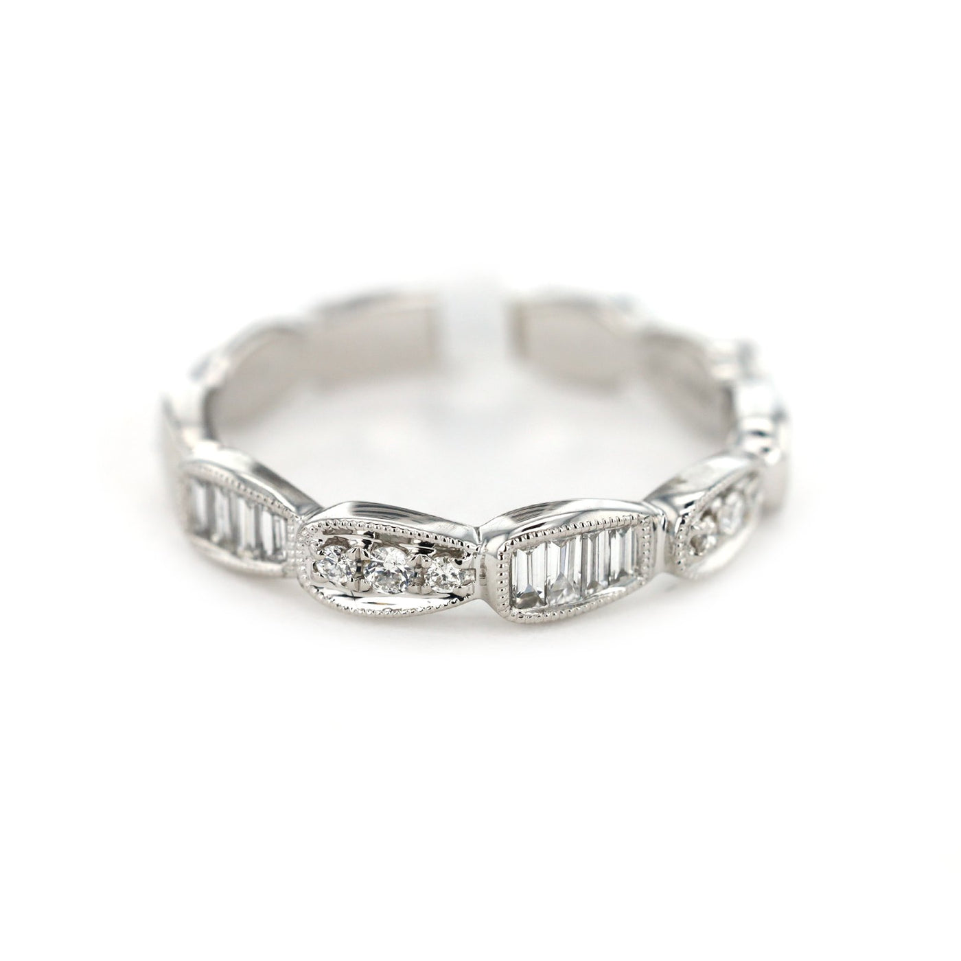 0.29 ctw Diamond Band