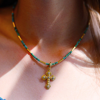 0.11 ctw Diamond Cross Pendant
